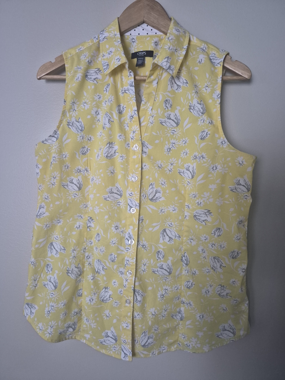 Chaps Yellow Floral Sleeveless Button-Front Shirt